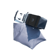 Wild Land Universal Tarp uppställd som ett öppet skuggtak vid campingplats